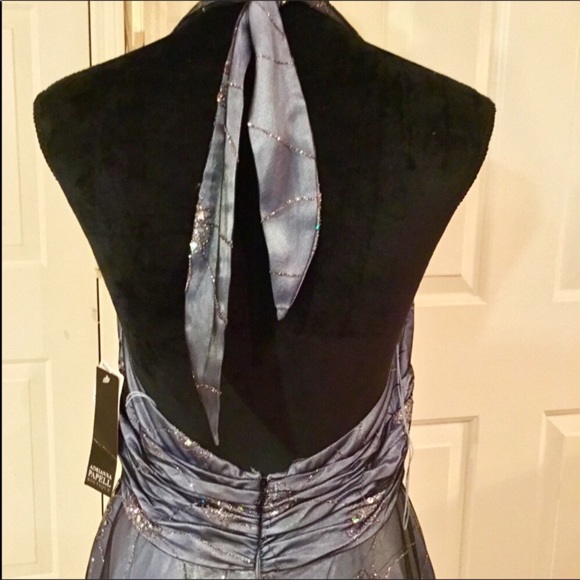 Retro pin up silver embellished gorgeous gown - Picture 5 of 7